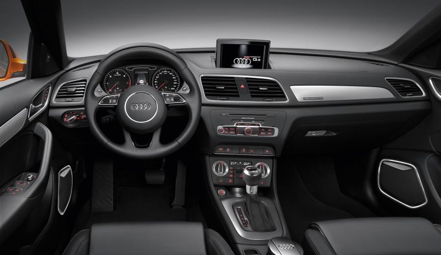 Торпедо Audi Q3 2.0 TDI Quattro (8U) 2011 года  (WW) (фото 40 из 65)